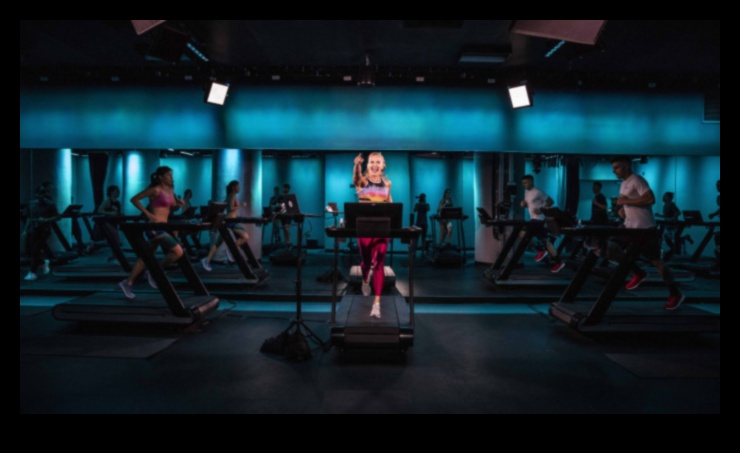 Συναρπαστικές προπονήσεις: Βελτιώστε τη φυσική σας κατάσταση με κινήσεις υψηλής πρόσκρουσης