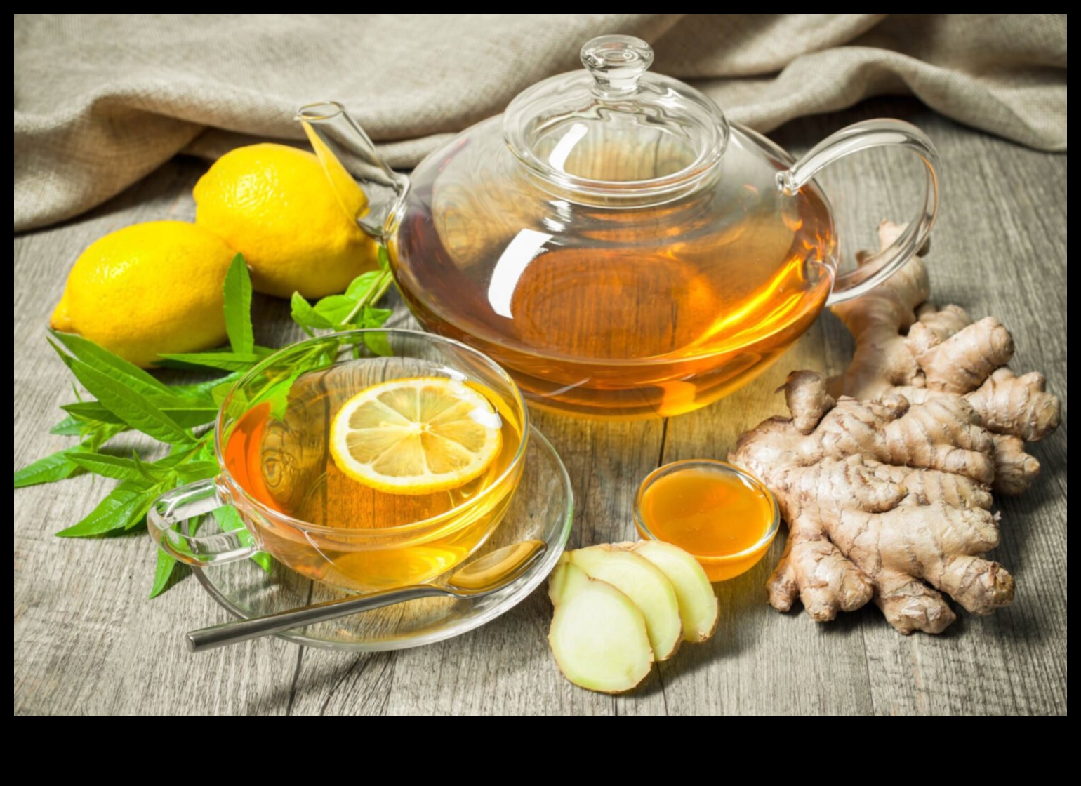 Πρωινές τελετουργίες μπαχαρικών: Ξεκινήστε σωστά τη μέρα σας με τσάι τζίντζερ