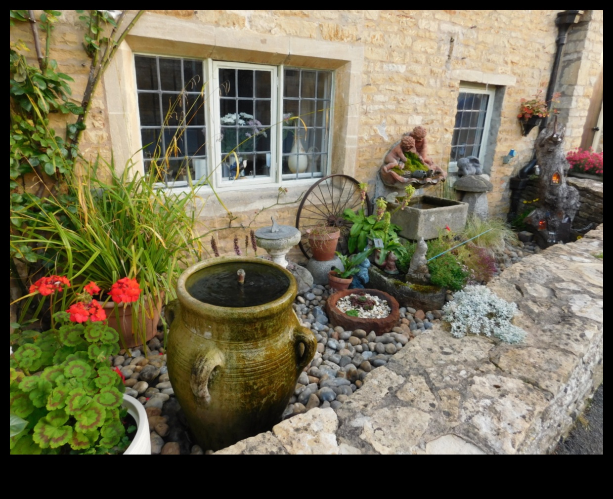 Γοητεία σε κάθε πέταλο Ανυψώστε τον κήπο σας με καλλιτεχνική αίσθηση 4 Γοητεία σε κάθε πέταλο: Ανυψώστε τον κήπο σας με καλλιτεχνικό ταλέντο