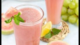 Πιείτε το καλοκαίρι: Δροσιστικές συνταγές με φρέσκους χυμούς φρούτων